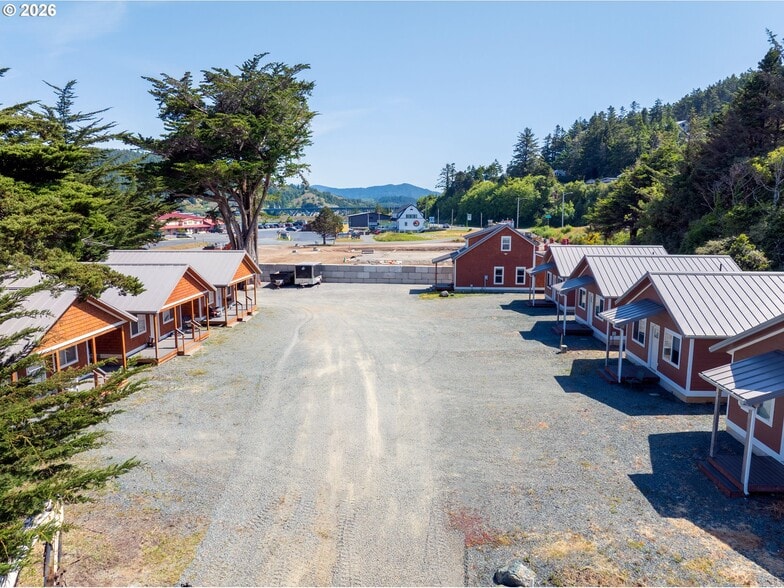 More Photos Of 29940 Harbor Way, Gold Beach Apartments For Sale