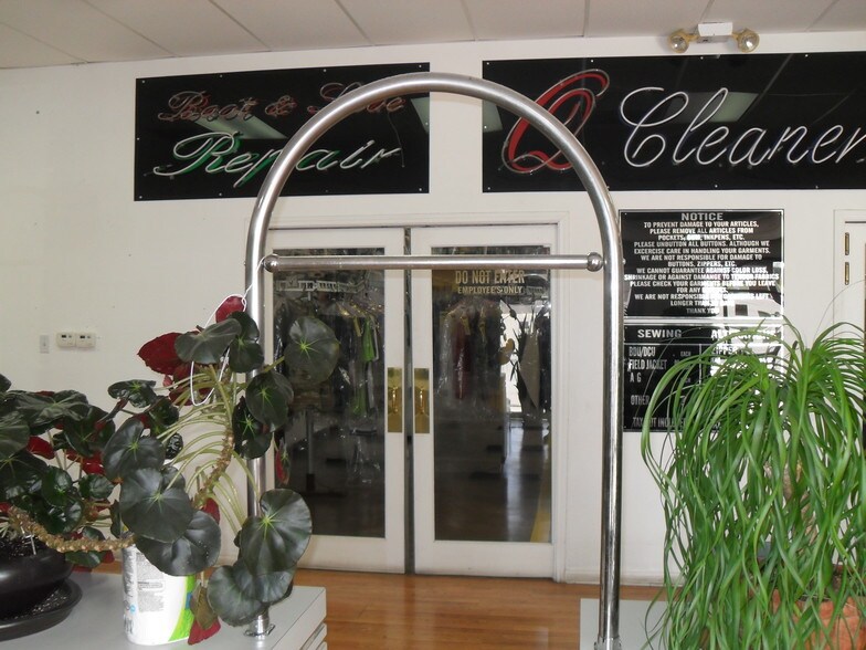 More Photos Of 201 W Stan Schlueter Loop, Killeen Freestanding For Sale