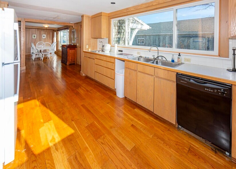 More Photos Of 109 Shore Rd, Southwest Harbor Flex For Sale