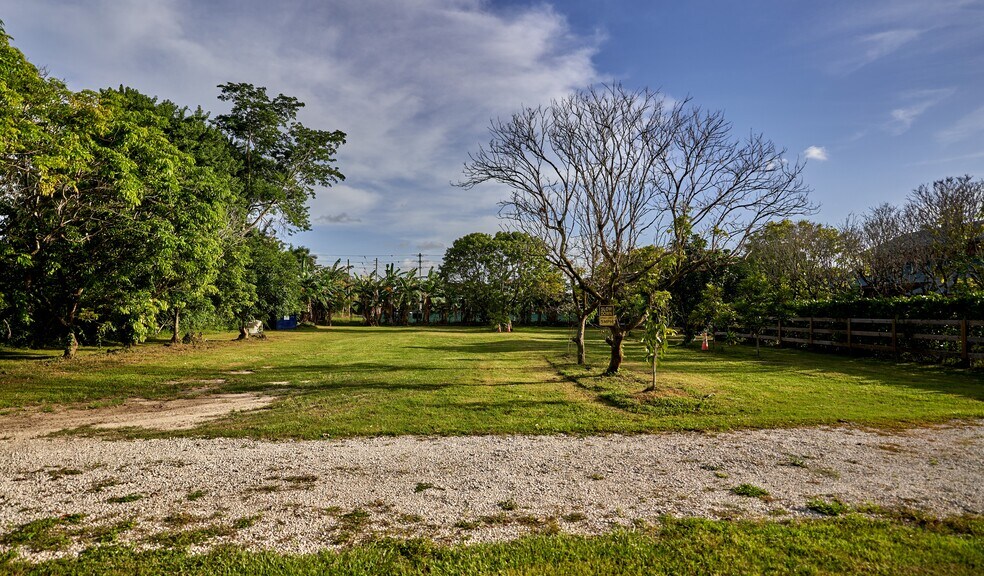 More Photos Of 19050 SW 194th Ave, Miami Specialty For Sale