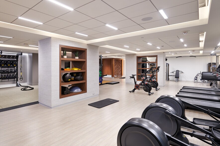 More Photos Of 1919 M St NW, Washington Office For Lease