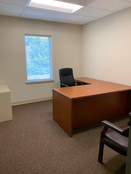 More Photos Of 5090 Old Ellis Pt, Roswell Office For Sale