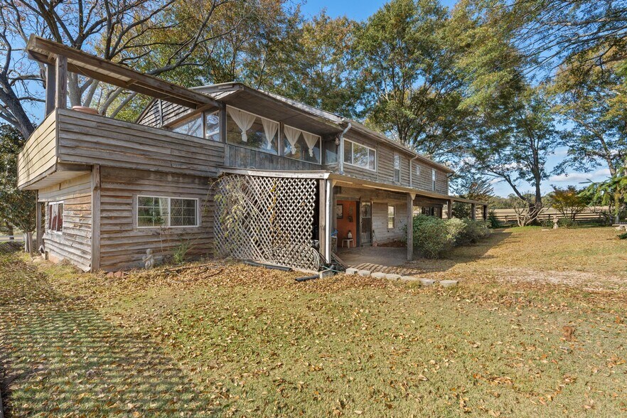 More Photos Of 607 Butts Mill Rd, Pine Mountain General Retail For Sale