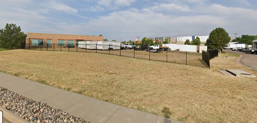 More Photos Of 7241 S Fulton St, Englewood Light Distribution For Sale