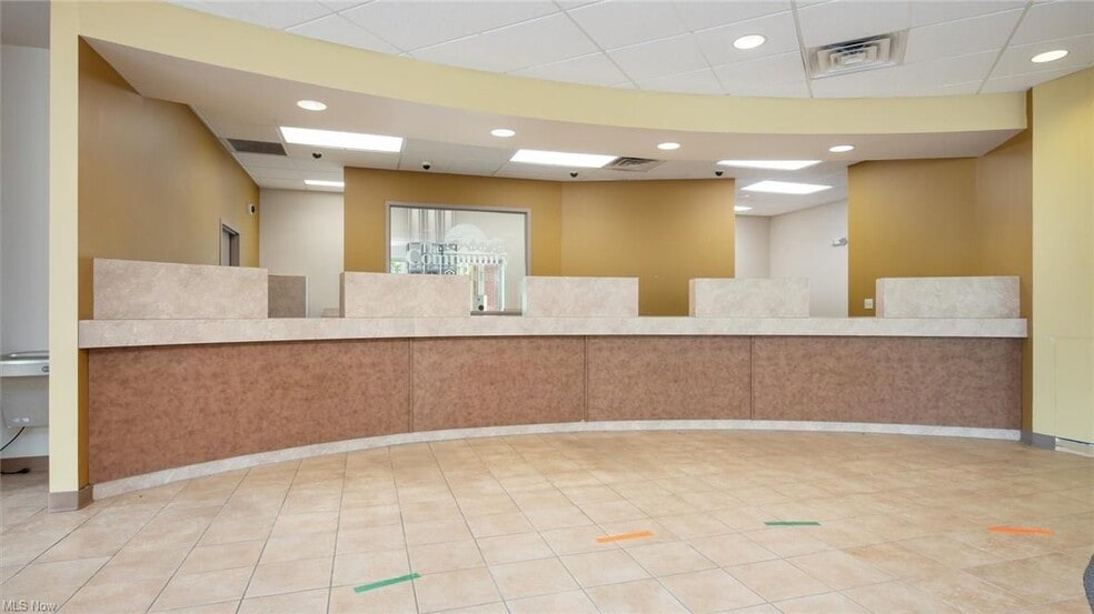 More Photos Of 61246 Southgate Rd, Cambridge Medical For Sale
