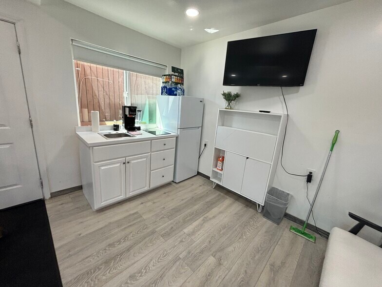 More Photos Of 3559 Vista Ave, Lemon Grove Warehouse For Sale