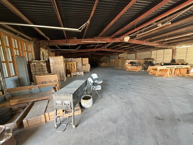 More Photos Of 3248 N Sheridan Rd, Tulsa Warehouse For Sale