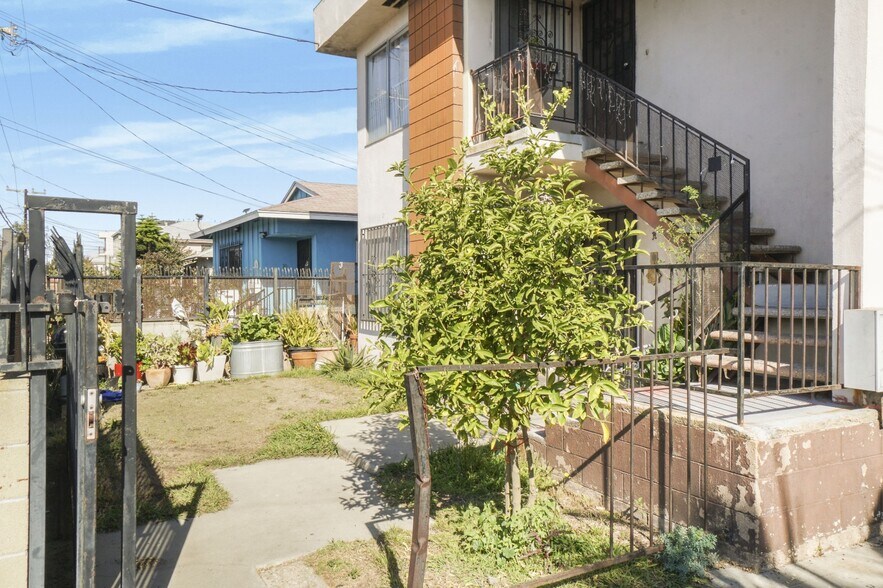 More Photos Of 13314 Cordary Ave, Hawthorne Apartments For Sale