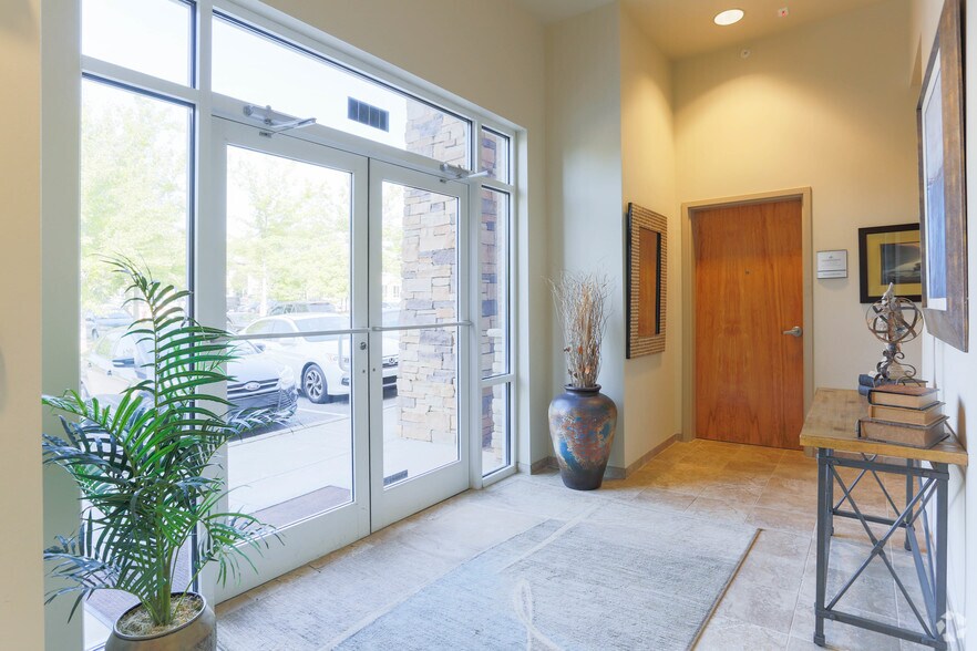 More Photos Of 1138 Satellite Blvd, Suwanee Unknown For Lease