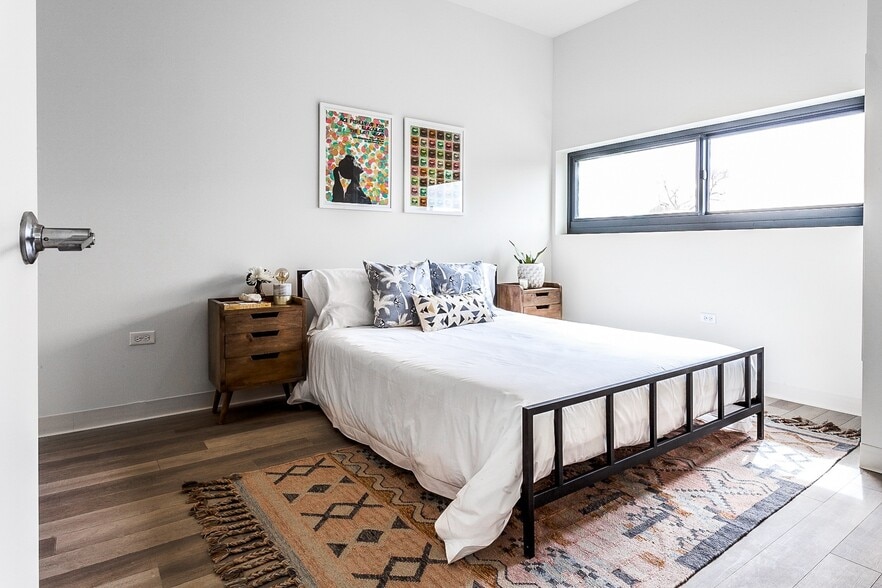 More Photos Of 2211 N Milwaukee Ave, Chicago Multifamily For Sale