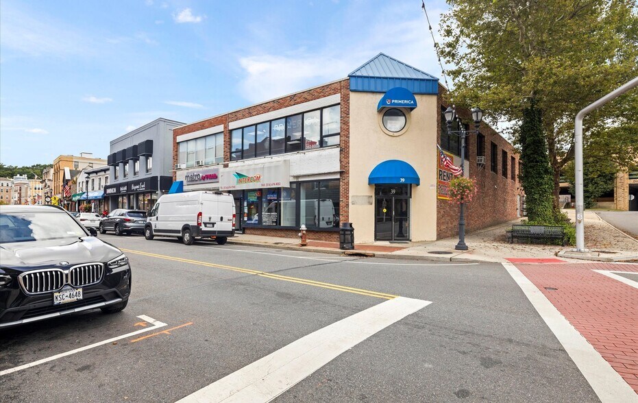 More Photos Of 37-39 Glen St, Glen Cove Office Residential For Sale