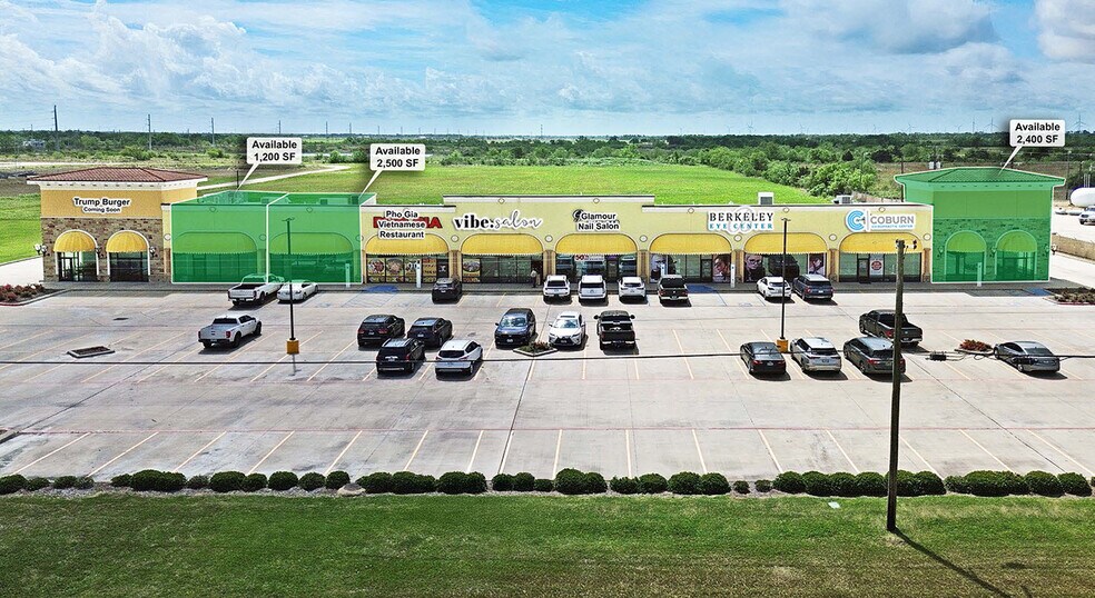 More Photos Of 6500 7th St, Bay City Storefront Retail Office For Lease