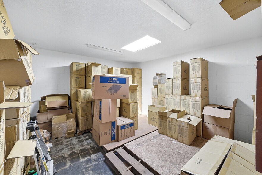 More Photos Of 1696 Centinela Ave, Inglewood Storefront Retail Residential For Sale