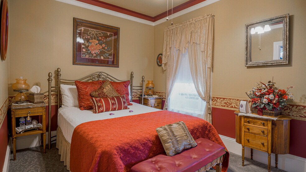 More Photos Of 118 S 300 W, Heber City Hospitality For Sale