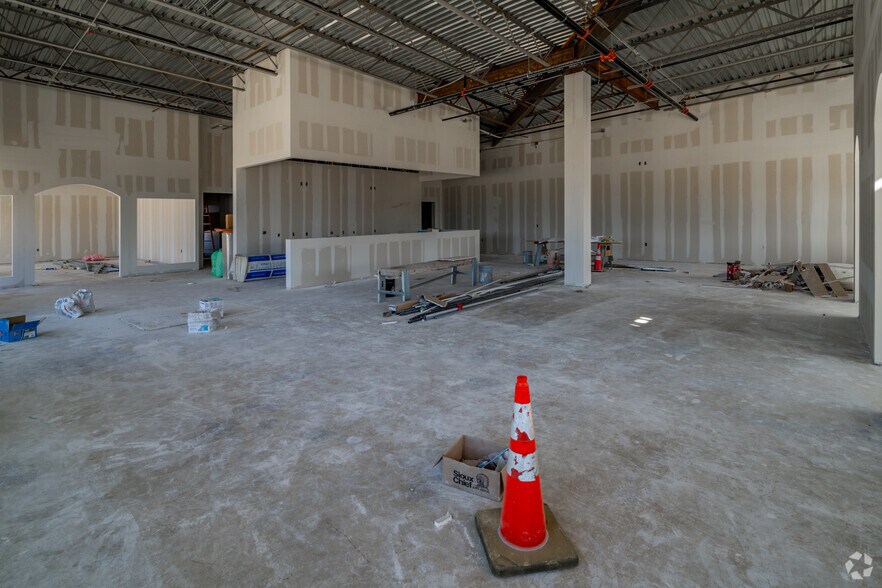 More Photos Of 2407 E Evans Rd, San Antonio Storefront Retail Office For Lease
