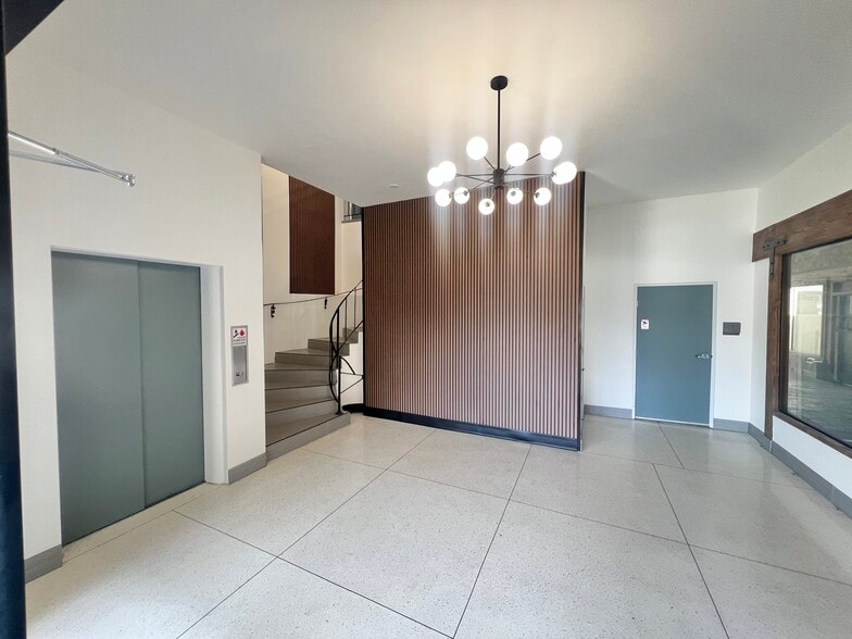 More Photos Of 18582 Beach Blvd, Huntington Beach Unknown For Lease