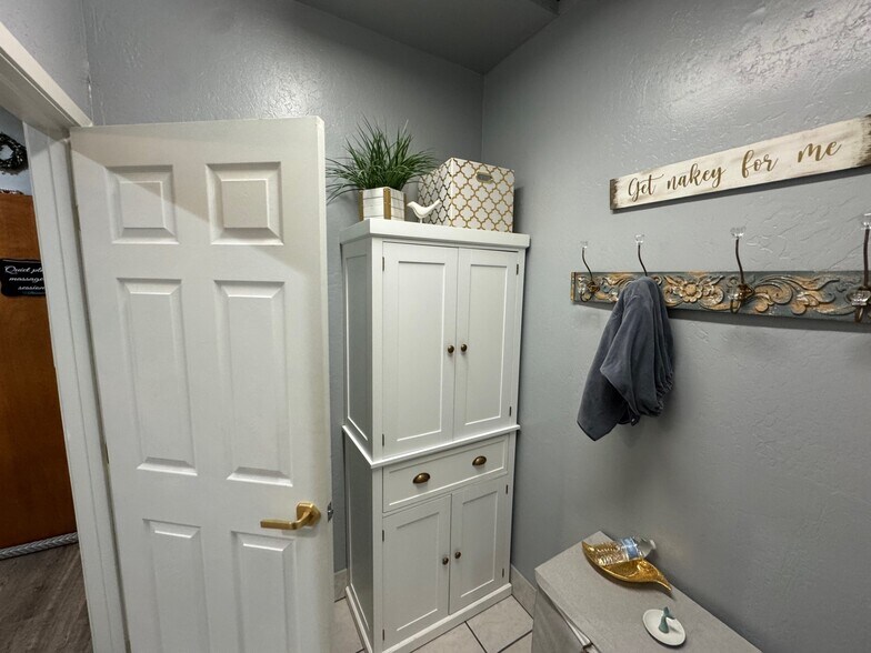 More Photos Of 263 N 3rd St, Porterville Coworking Space