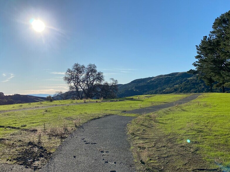 More Photos Of 18120 Bollinger Canyon Rd, San Ramon Manufacturing For Lease