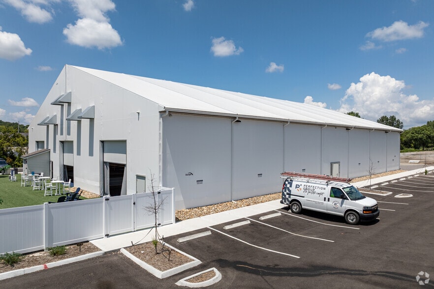 More Photos Of 10001 Kingston Pike, Knoxville Specialty For Lease