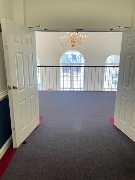 More Photos Of 11340 Pembrooke Sq, Waldorf Medical For Sale