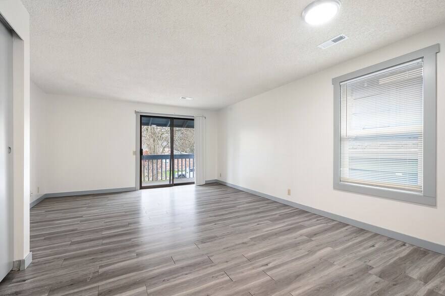 More Photos Of 441 Smithers Ave S, Renton Apartments For Sale