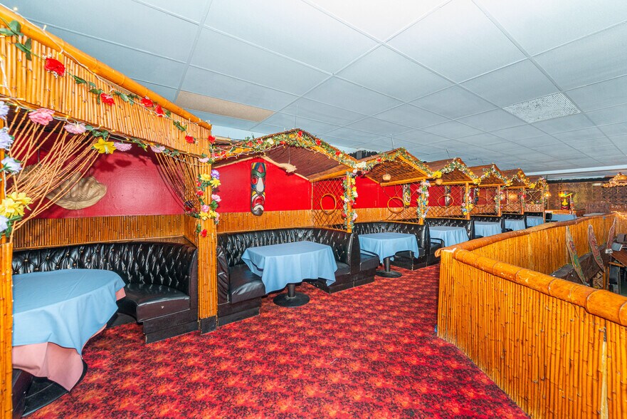 More Photos Of 768 Stuyvesant Ave, Lyndhurst General Retail For Sale