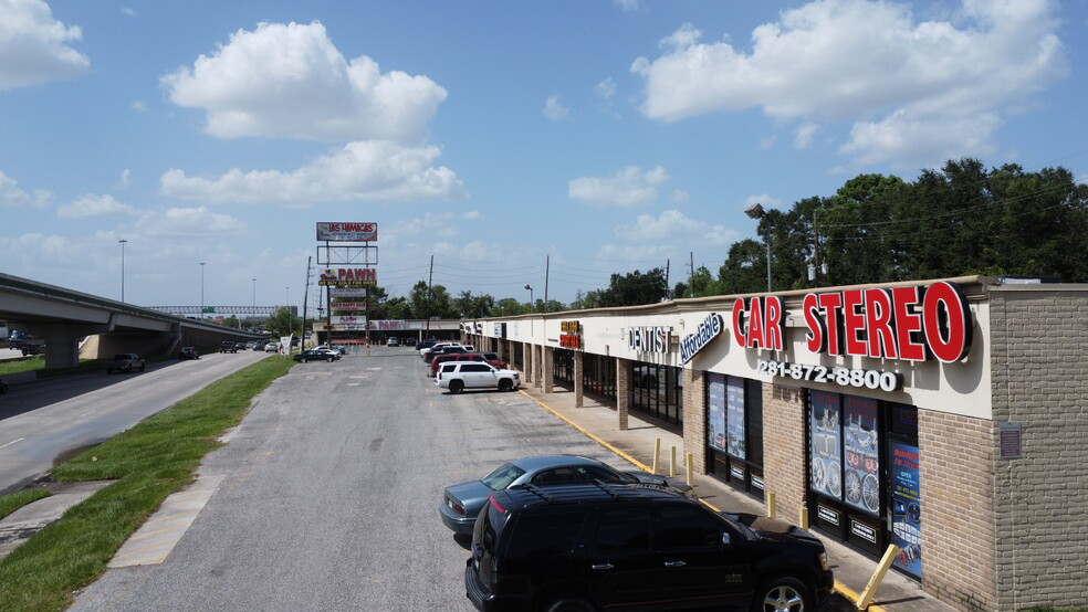 Primary Photo Of 12700-12722 N I-45, Houston Unknown For Lease