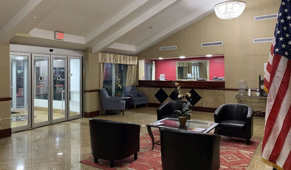 More Photos Of 5805 W Kellogg Dr, Wichita Hotel For Lease