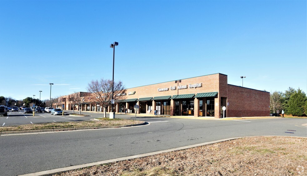 Primary Photo Of 10839-10871 Tidewater Trl, Fredericksburg General Retail For Lease