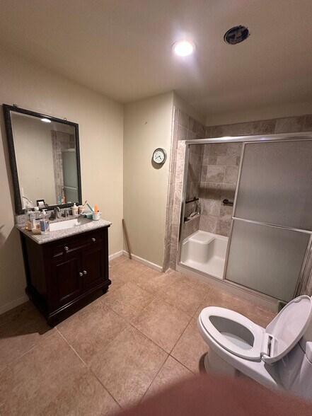 More Photos Of 6738 Greenbay Rd, Arbuckle Land For Lease