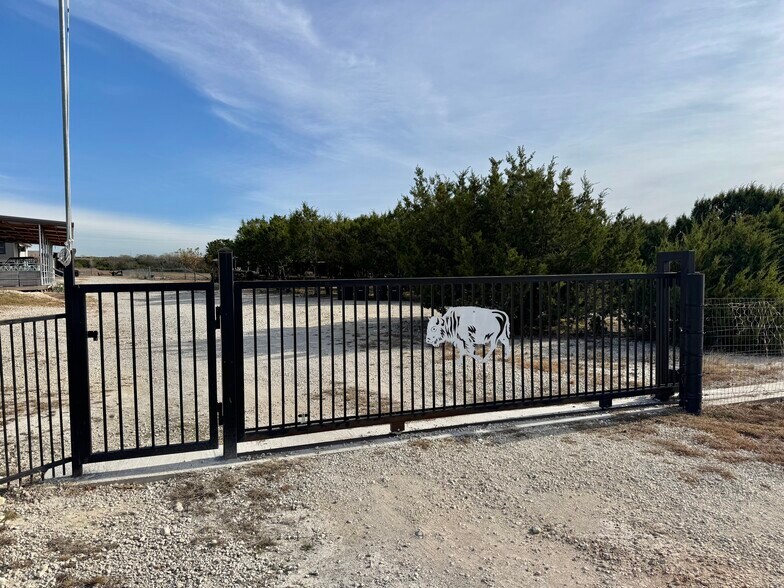 More Photos Of 8895 US-67 Hwy, Cleburne Trailer Camper Park For Sale