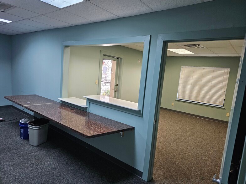 More Photos Of 4501 Spicewood Springs Rd, Austin Office For Lease