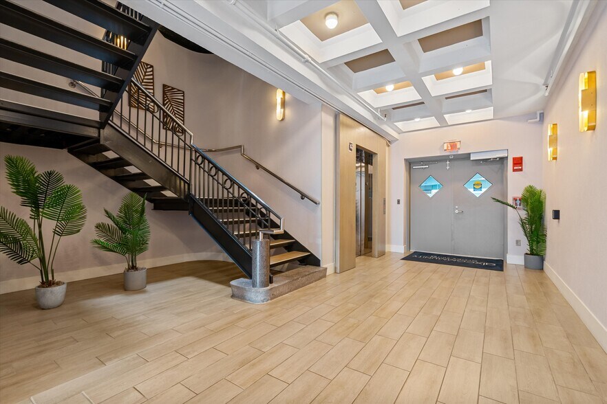 More Photos Of 101 N Union St, Alexandria Office For Lease
