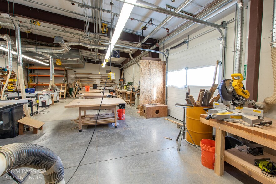 More Photos Of 20730 Brinson Blvd, Bend Industrial For Lease