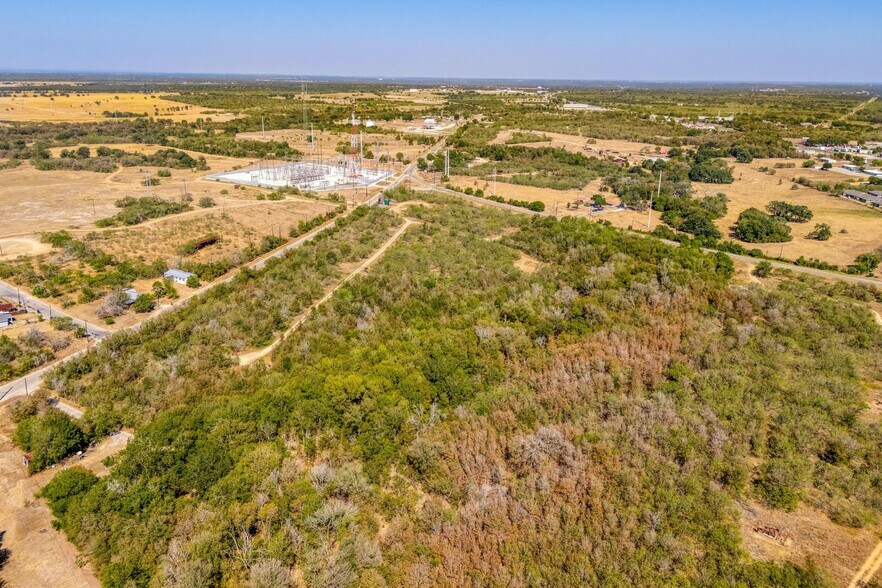 More Photos Of TBD HACKBERRY St, Luling Land For Sale