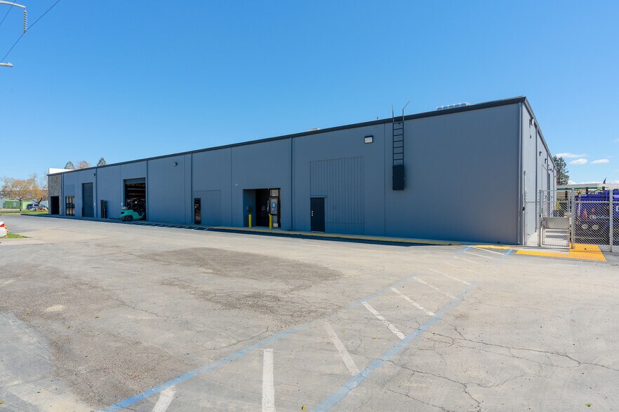 More Photos Of 3959-3971 Commerce Dr, West Sacramento Warehouse For Sale