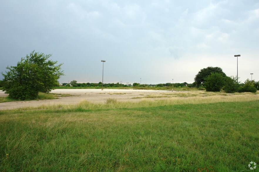 Primary Photo Of 901 N 38th St, Killeen Land For Lease