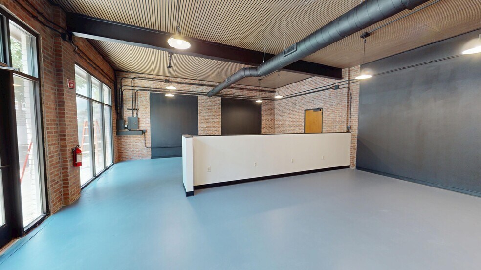 More Photos Of 2324 S Lamar Blvd, Austin Unknown For Lease