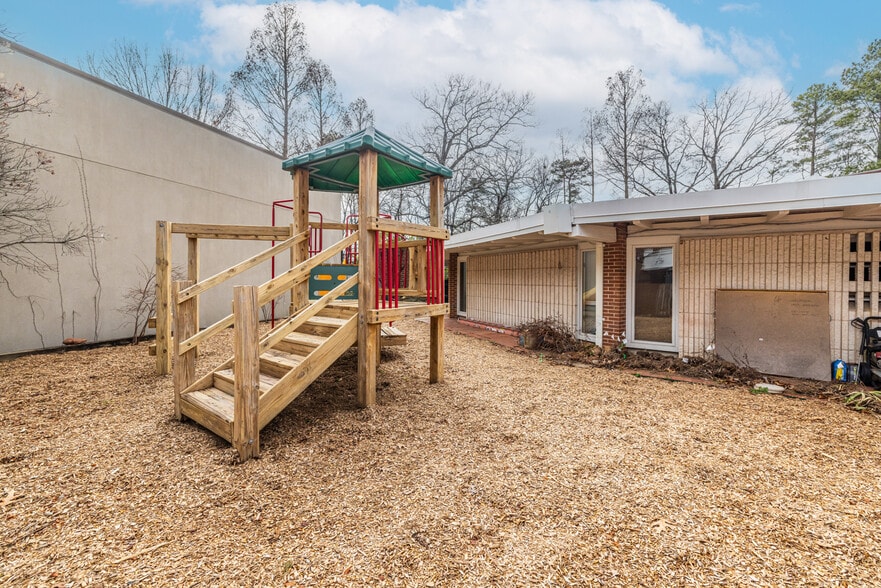 More Photos Of 1790 Lavista Rd NE, Atlanta Specialty For Lease