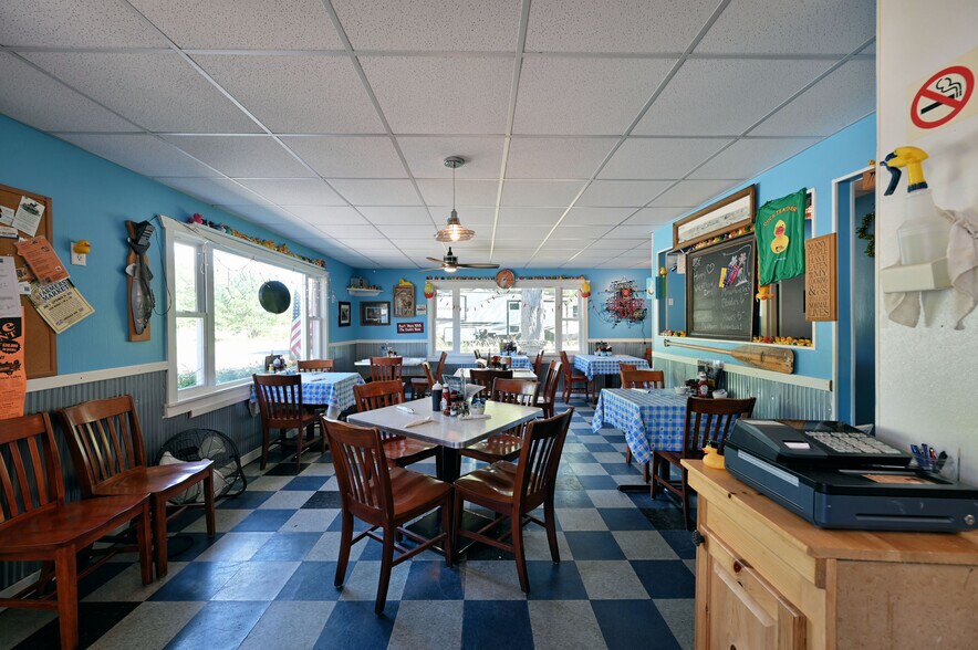More Photos Of 10193 W State Road 77, Hayward Restaurant For Sale