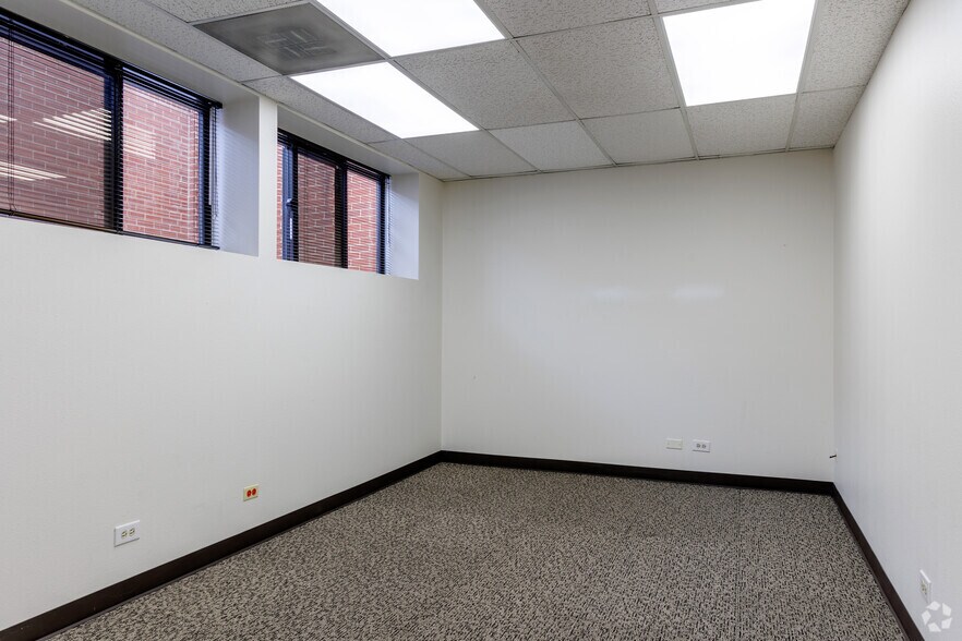 More Photos Of 8853-8859 Fox Dr, Thornton Office For Lease