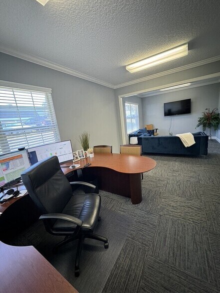 More Photos Of , Jacksonville Office For Sale