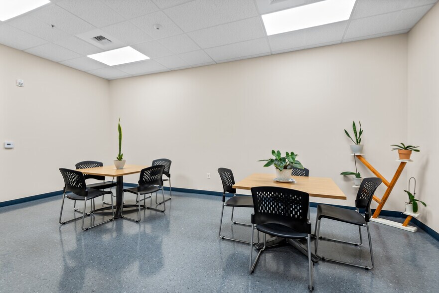 More Photos Of 1741 Fiske Pl, Oxnard Warehouse For Sale