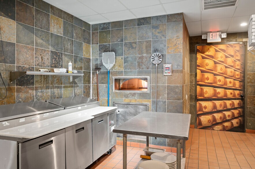 More Photos Of 500 N Shepherd Dr, Houston Land For Sale