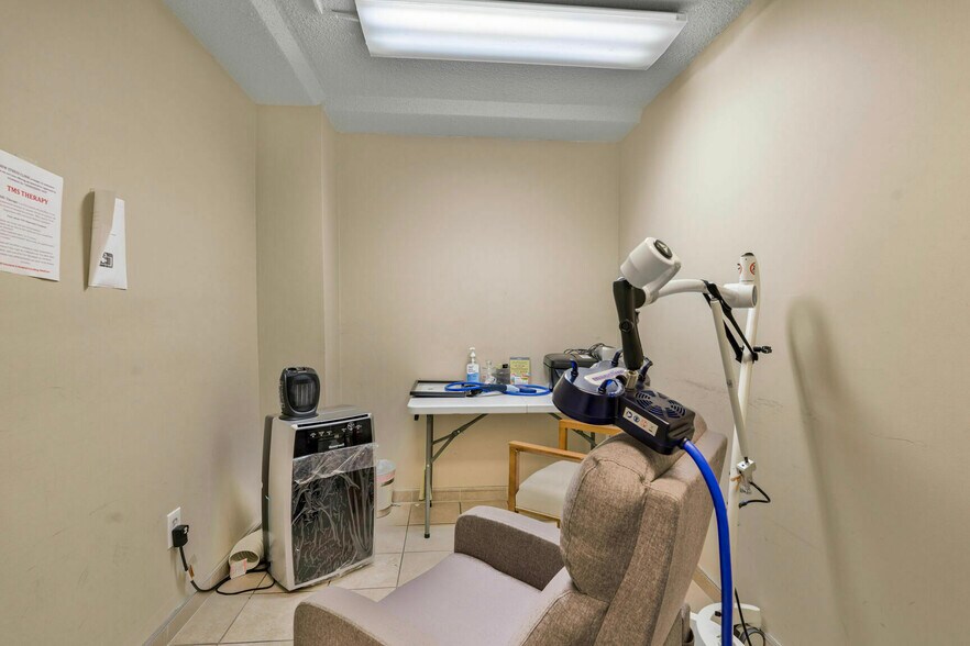 More Photos Of 1325-1327 18th St NW, Washington Apartments For Sale