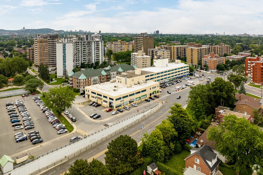 More Photos Of 5501-5579 Av Westminster, Cote-St-Luc Office Residential For Lease