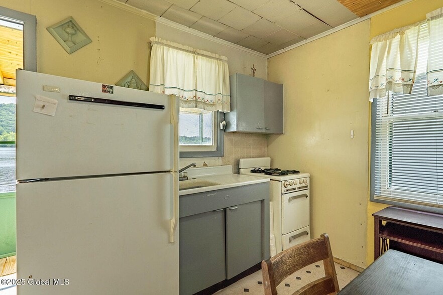 More Photos Of 4140 County Route 48, Argyle Specialty For Sale