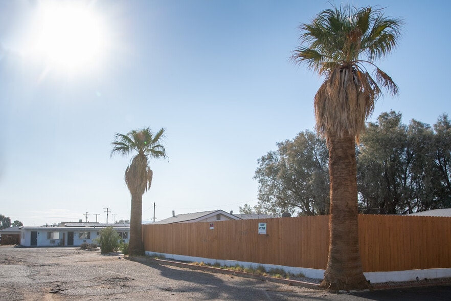 More Photos Of 339 W Church Ave, Ridgecrest Hotel For Sale