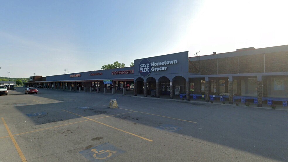 Primary Photo Of 1450-1472 N High St, Hillsboro Unknown For Lease