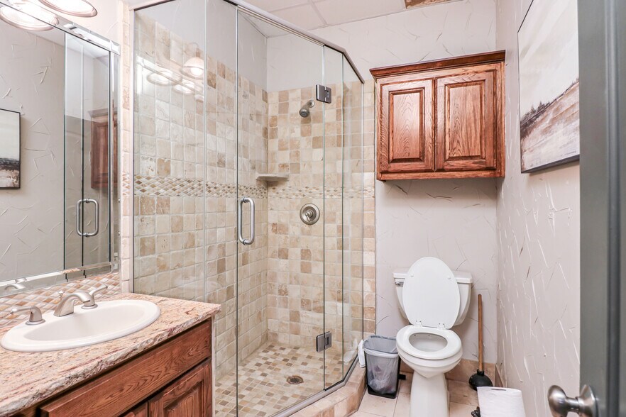 More Photos Of 4523 Judson Rd, Longview Storefront Retail Office For Sale